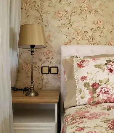 Novel 1 Luxury Apt *